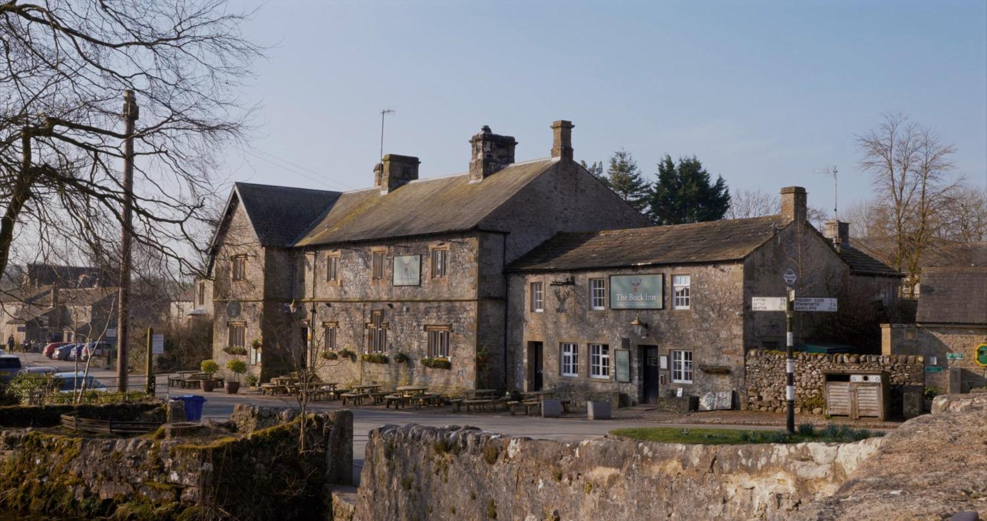 7 Family Hotels Close to Gordale Scar Waterfalls, Malham