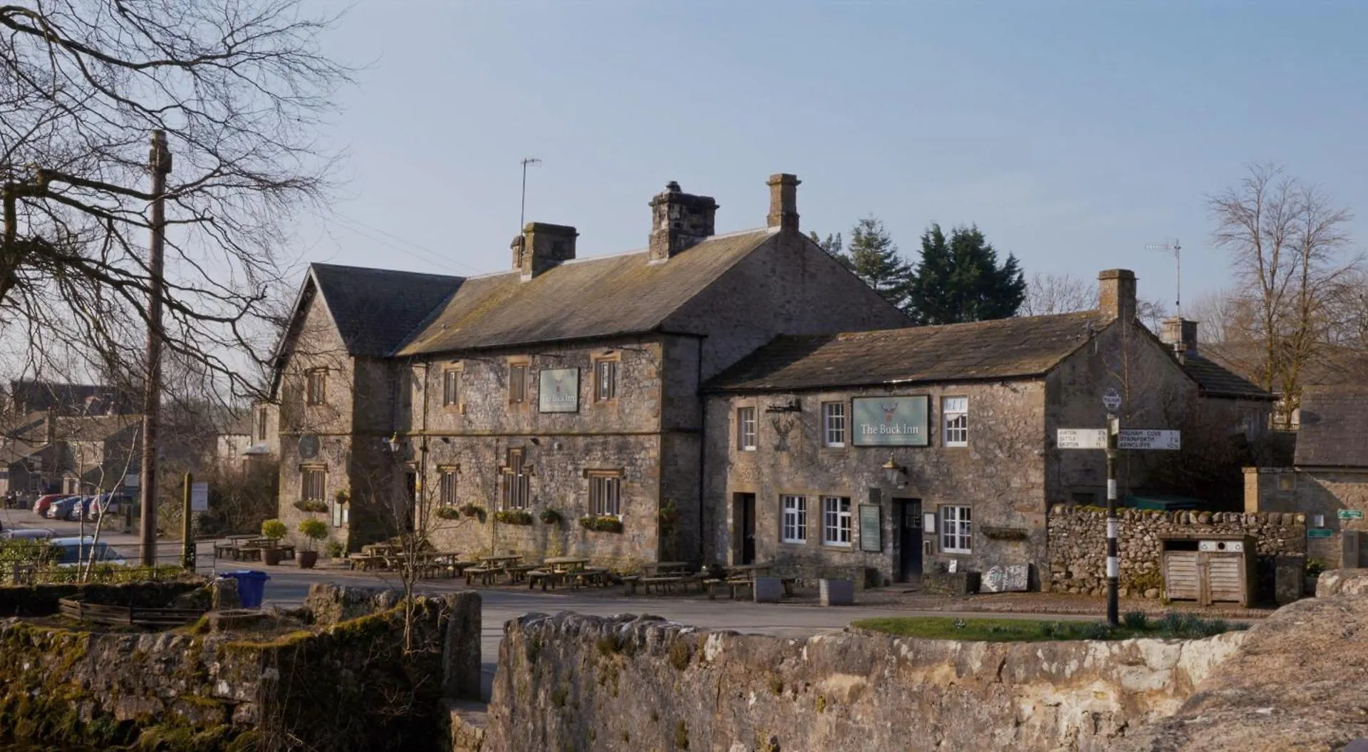 7 Family Hotels Close to Gordale Scar Waterfalls, Malham