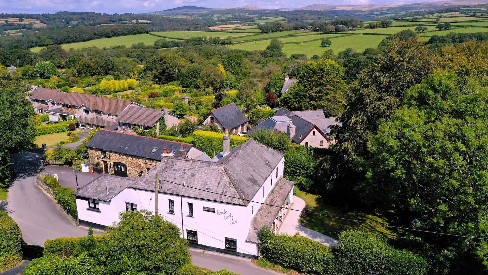 4 Central Hotels Near Buckland Abbey Worth Booking