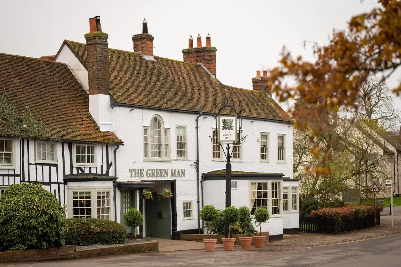 4 Golf Hotels Near Parndon Wood That Stand Out